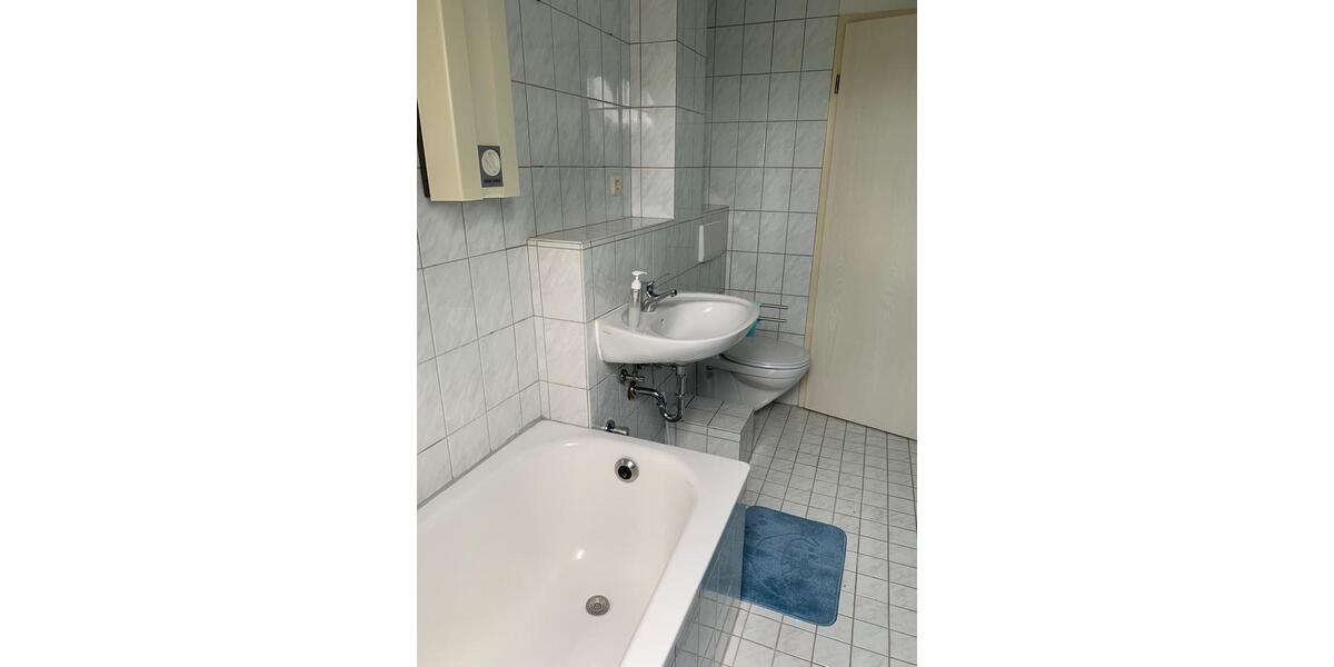 Dachgeschoßwohnung Tönisvorst - 2 Zimmer, 74 m&sup2;, 600&euro; | Angebot:26296368