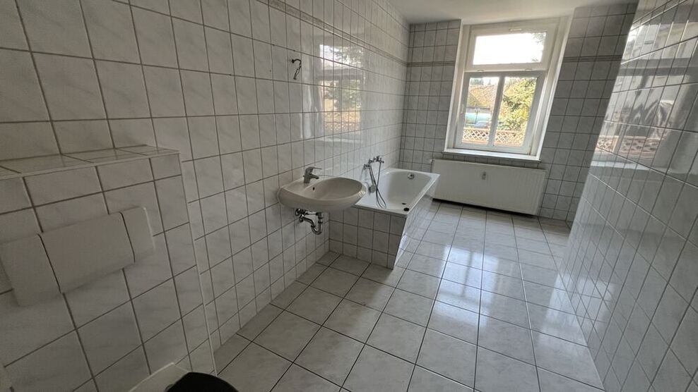 Wohnen im Grünen - schöne ruhige 3-Zimmer-Erdgeschoßwohnung
