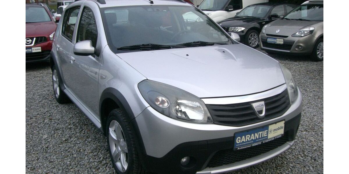 Dacia Sandero 118.000 km 5.990 &euro; Vetschau 03226