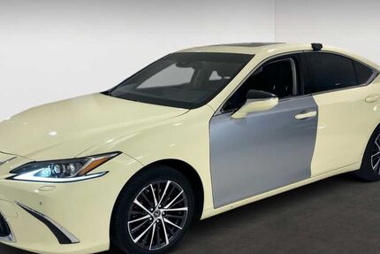 Lexus ES 300 61.000 km 29.905 &euro; Frankfurt 60314