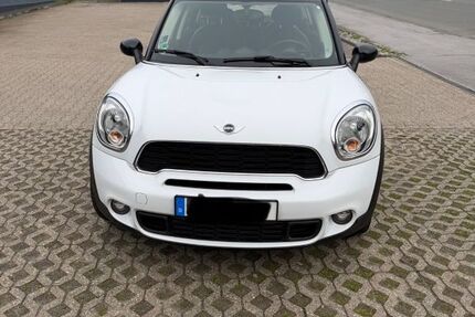 Mini Countryman S (Cooper) 145.300 km 7.900 &euro; Düsseldorf 40627