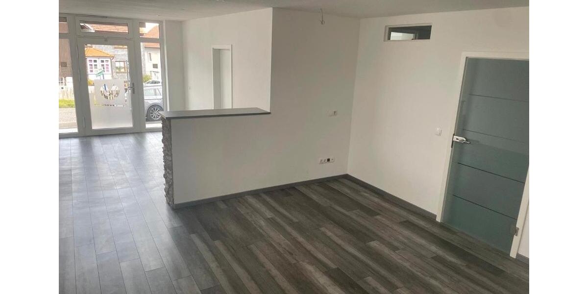 Einfamilienhaus Bad Wildungen - 8 Zimmer, 226 m&sup2;, 199.000&euro; | Angebot:26857853