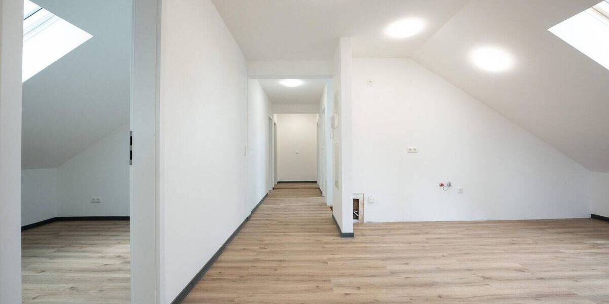 Etagenwohnung Buchenberg - 4 Zimmer, 129 m&sup2;, 1.550&euro; | Angebot:26866287