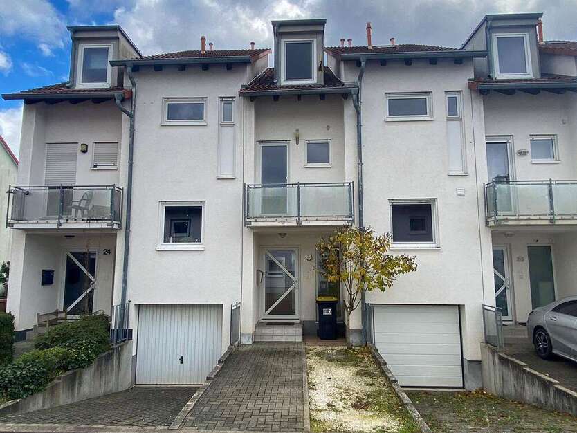 Haus zum Mieten in Kaiserslautern 1.800 € 250 m² 5 zimmer