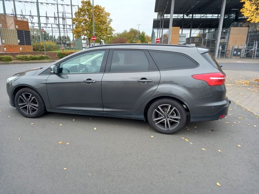 Ford Focus 140.000 km 8.700 € Kirchhain 35274