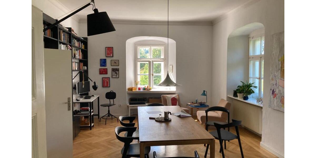Etagenwohnung Marktredwitz - 7 Zimmer, 230 m&sup2;, 1.200&euro; | Angebot:26469947