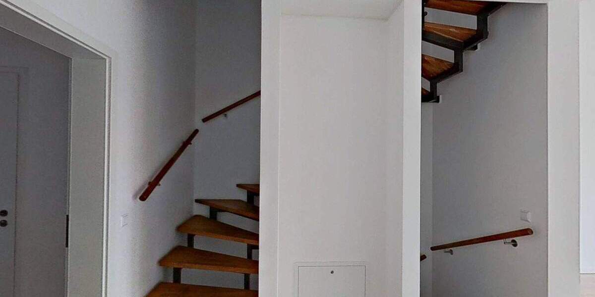 FAMILIEN AUFGEPASST: Modernes Reihenendhaus mit 4,5 Zimmern, 2 Bädern, EBK, Terrasse, Keller u.v.m. in Hannover 4 zimmer