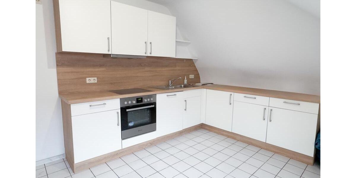 Dachgeschoßwohnung Stuttgart Bad Cannstatt - 3 Zimmer, 75 m&sup2;, 1.200&euro; | Angebot:26355327