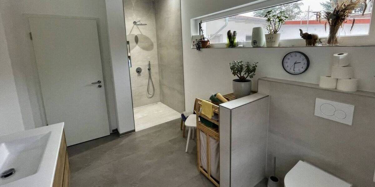 Bungalow Stockheim Neukenroth - 9 Zimmer, 311 m&sup2;, 895.000&euro; | Angebot:25746558