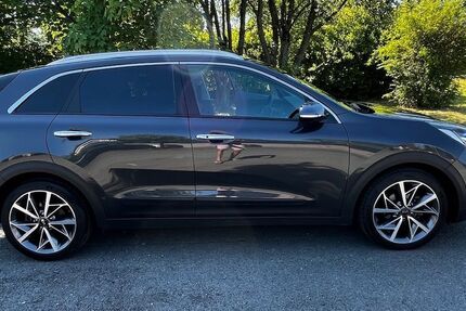 Kia Niro 73.000 km 17.900 &euro; Frankfurt am Main 60433