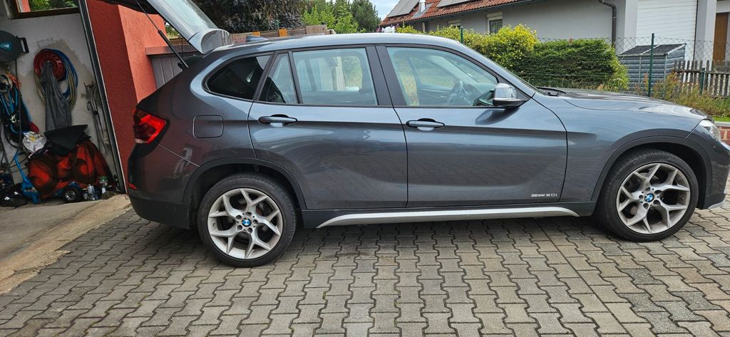 BMW X1 143.844 km 9.900 &euro; Leonberg 95666
