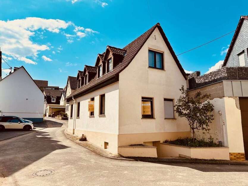 Haus zum Kaufen in Oestrich-Winkel 275.000 € 108 m²