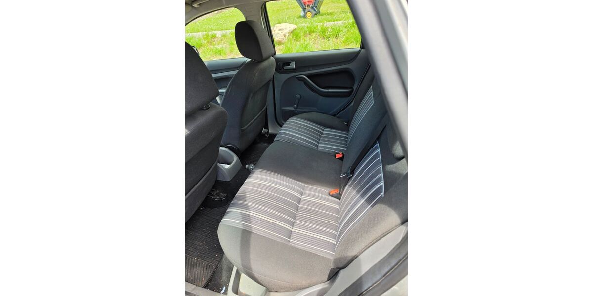 Ford Focus 220.000 km 1.200 &euro; Bad Wildungen 34537