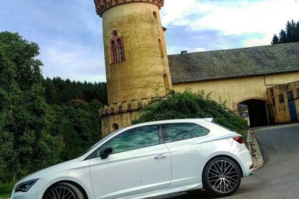 Seat Leon 89.332 km 18.299 € Schillingen 54429