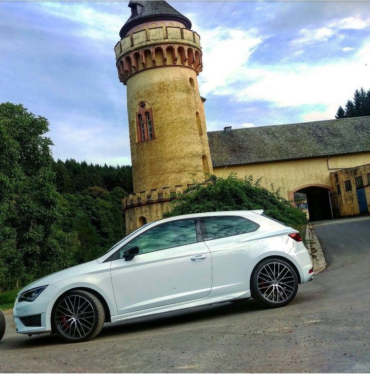 Seat Leon 89.332 km 18.299 € Schillingen 54429