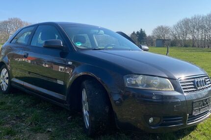 Audi A3 385.000 km 1.200 &euro; Zeven 27404