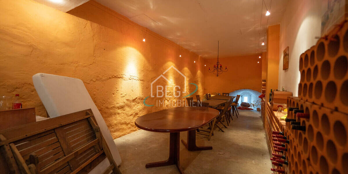 Etagenwohnung Schwäbisch Hall - 2 Zimmer, 81 m&sup2;, 185.000&euro; | Angebot:25675800