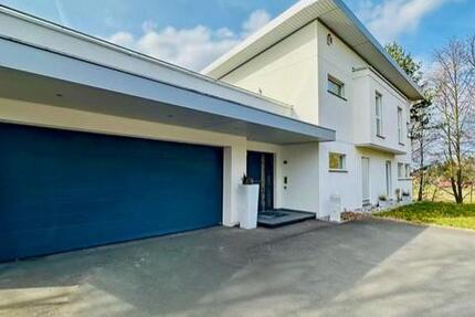 Zu vermieten! Großzügiges, ausgesprochen hochwertig ausgestattetes Haus mit großem Grundstück 8 zimmer