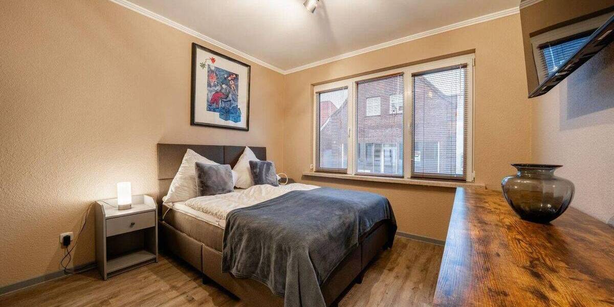 Mehrfamilienhaus, Wohnhaus Hage - 3 Zimmer, 120 m&sup2;, 1.800&euro; | Angebot:26376892