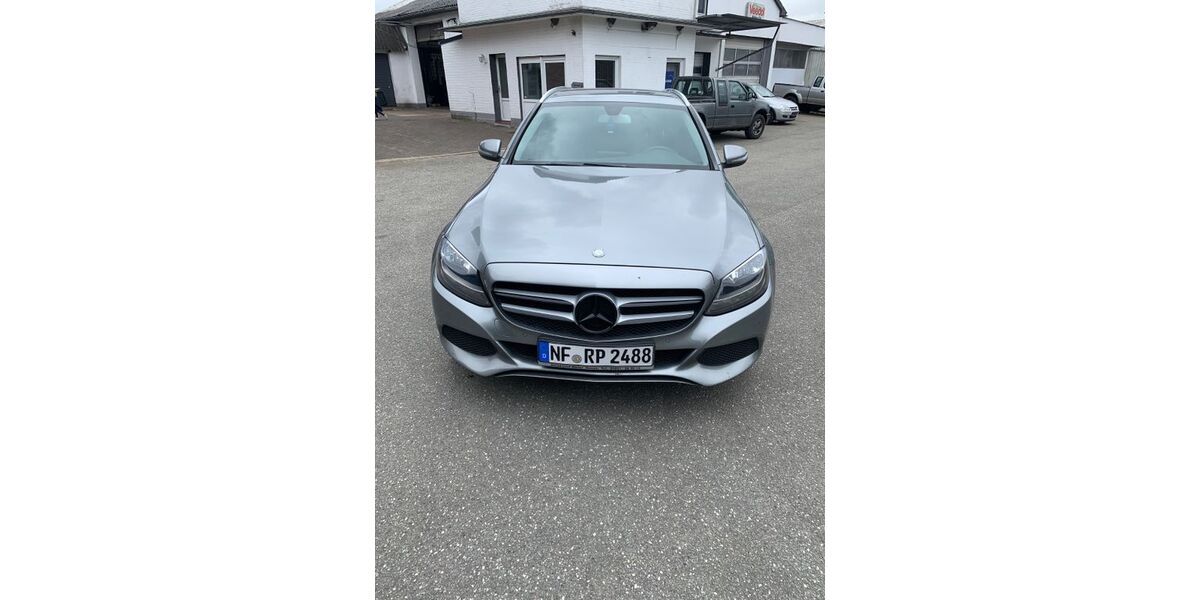 Mercedes-Benz C 220 256.700 km 9.850 &euro; Oldersbek 25873