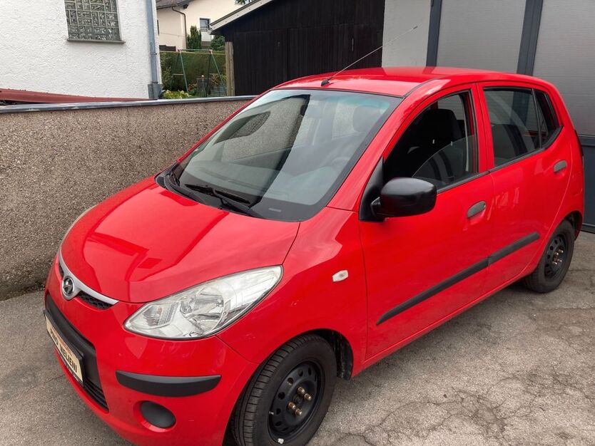 Hyundai i10 112.849 km 2.699 € München 81739