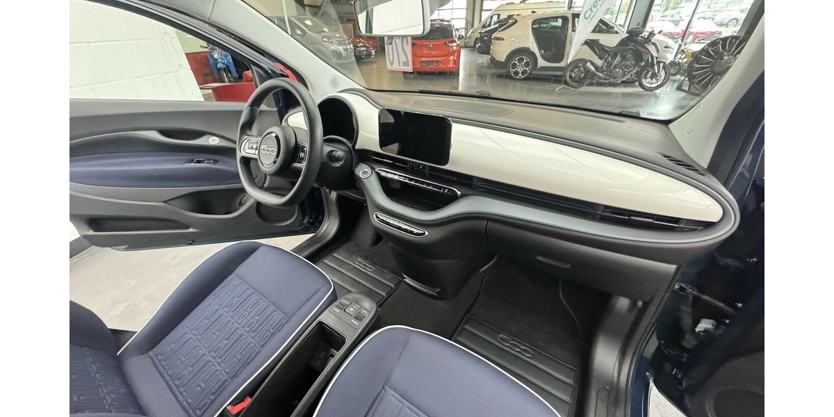 Fiat 500e Action 1. Hand Carplay 12.500 km 14.670 &euro; Lich 35423