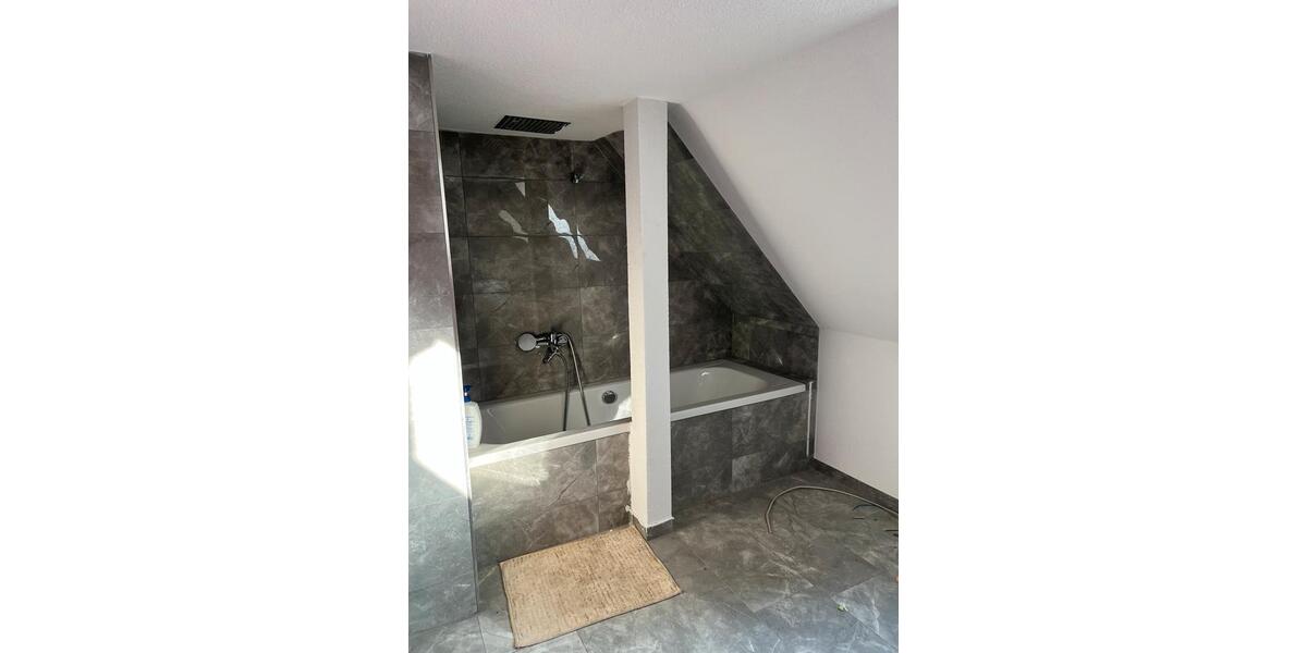 Etagenwohnung Heilbronn Böckingen - 5 Zimmer, 115 m&sup2;, 1.350&euro; | Angebot:24588316