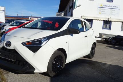 Toyota Aygo (X) 33.000 km 9.850 &euro; Siegsdorf 83313