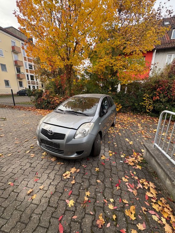 Toyota Yaris 132.000 km 1.300 € Nürnberg 90409