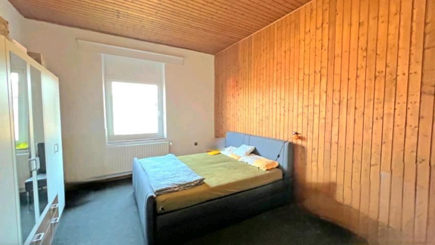 Etagenwohnung Duisburg Hamborn - 5 Zimmer, 130 m&sup2;, 109.000&euro; | Angebot:24694449