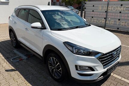 Hyundai TUCSON 103.300 km 17.200 &euro; Ulm 89077