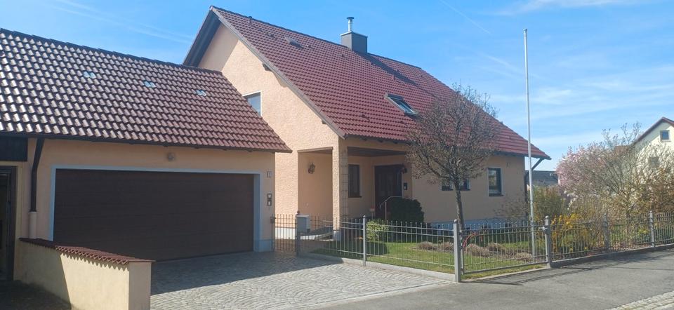 Einfamilienhaus Hirschaid - 7 Zimmer, 176 m&sup2;, 750.000&euro; | Angebot:26959536