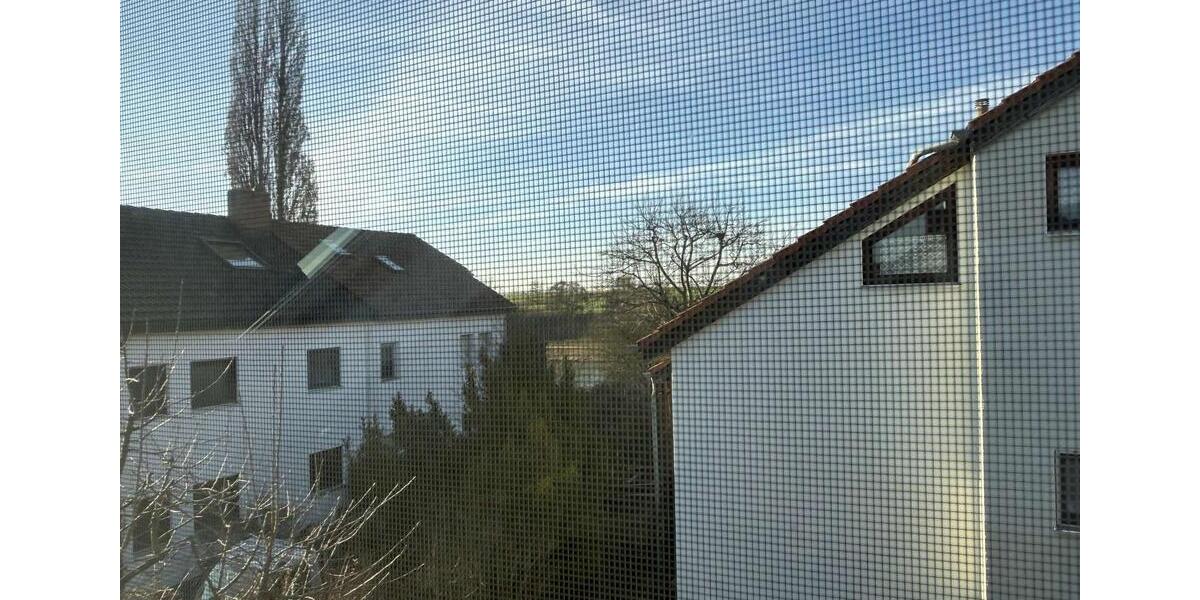 Großz. DHH beste Lage, ca. 130 m² Wfl., 5 Zi., Bj. 1983, Kanal nur 50 m entfernt, Garage + Carport ! 5 zimmer