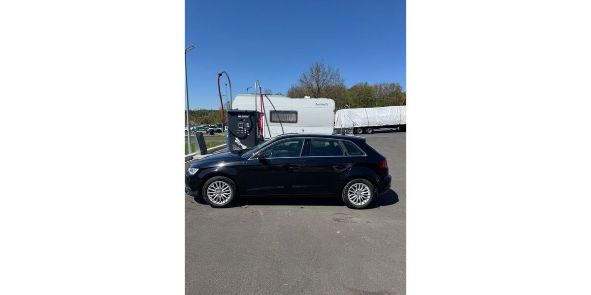 Audi A3 216.000 km 9.800 &euro; Zeitlofs 97799