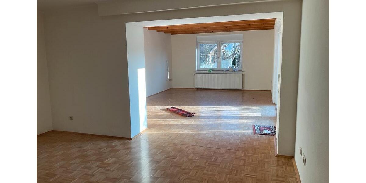 Etagenwohnung Gleichen - 2 Zimmer, 97 m&sup2;, 900&euro; | Angebot:25397275