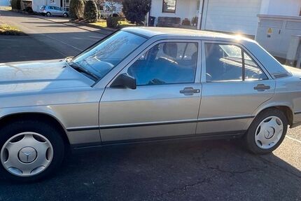 Mercedes-Benz 190 152.000 km 6.700 &euro; Alfdorf 73553