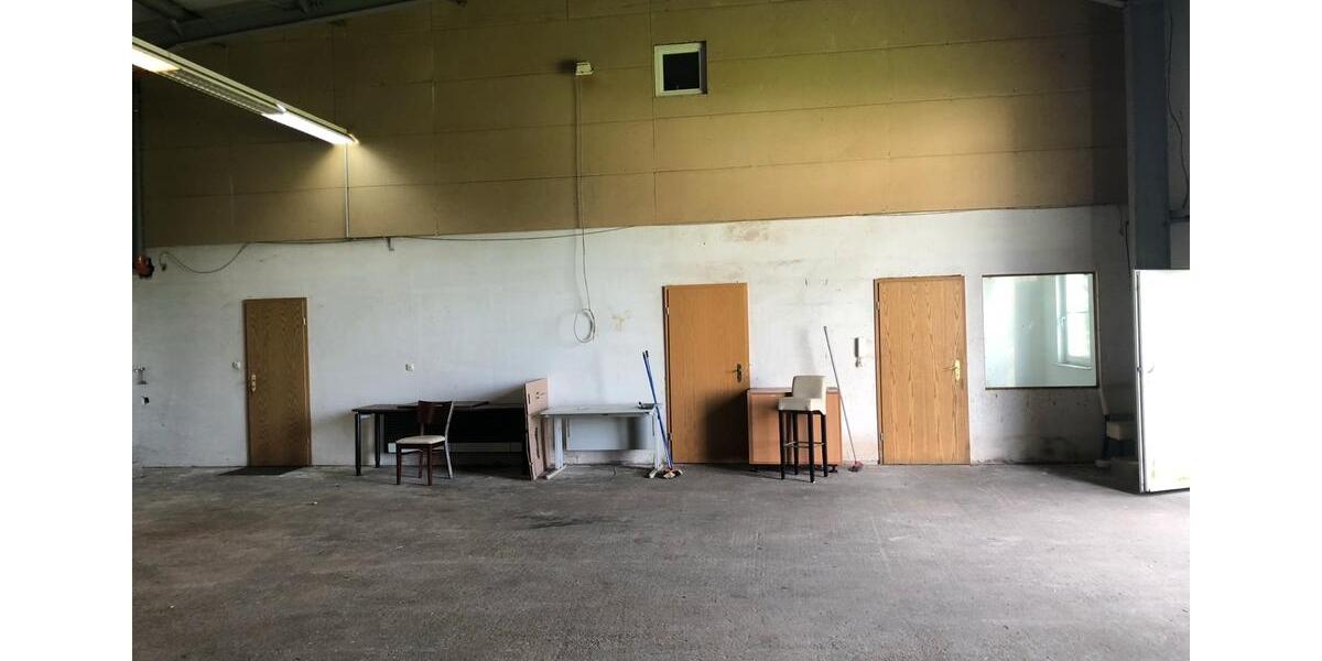 Lagerhalle mit Büro und Personal WC in BollingstedtGammellund zimmer