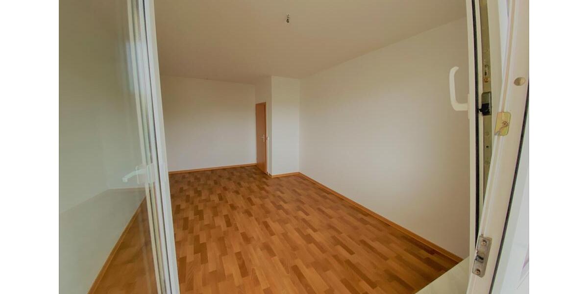 Etagenwohnung Wurzen - 2.5 Zimmer, 63 m&sup2;, 345&euro; | Angebot:25921327