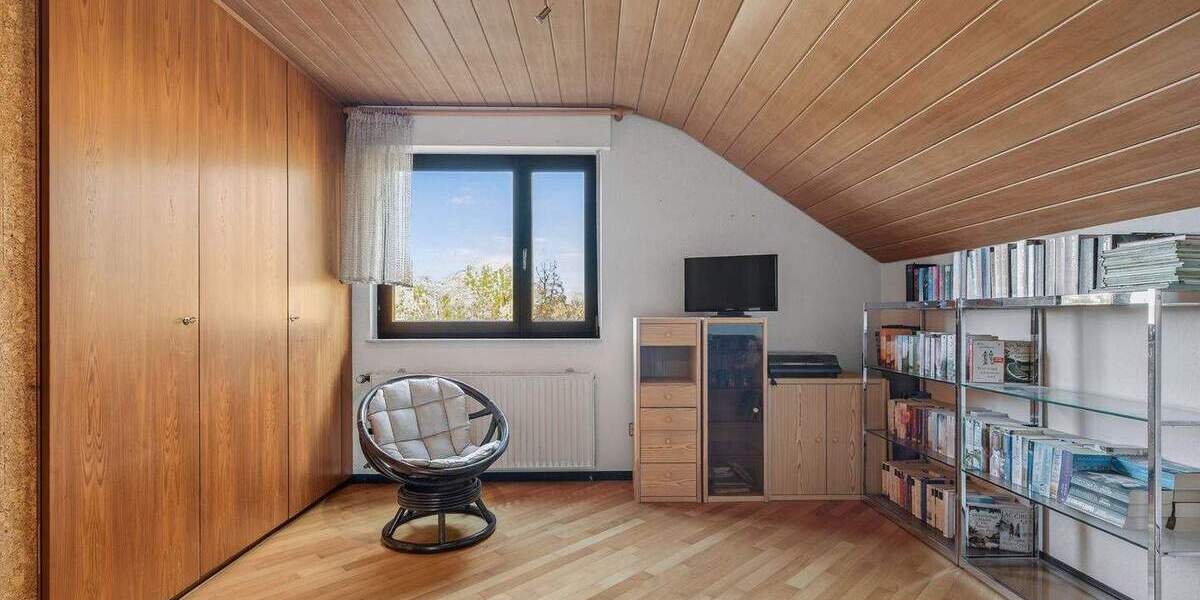 Einfamilienhaus Waldbronn / Etzenrot Etzenrot - 9 Zimmer, 252 m&sup2;, 895.000&euro; | Angebot:24736320