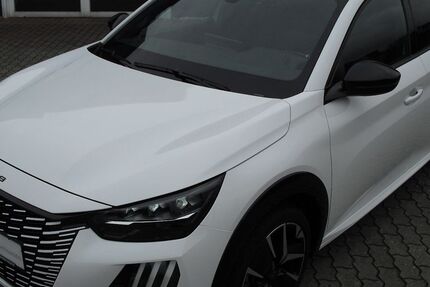 Peugeot 208 14.479 km 18.250 &euro; Meißen 01662