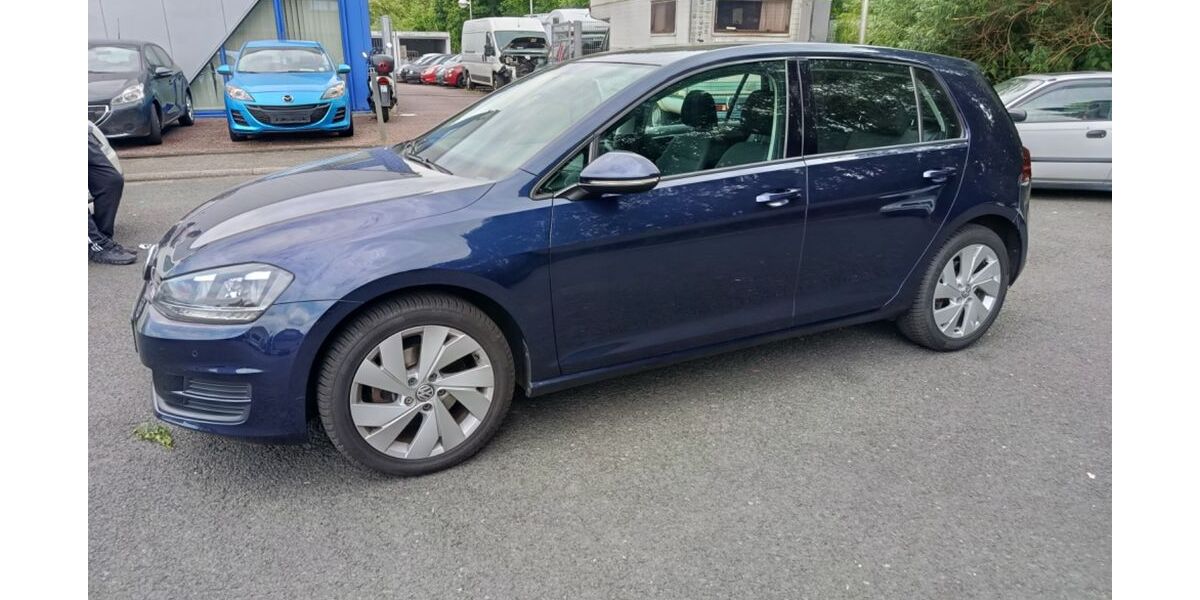 VW Golf 148.000 km 9.990 &euro; Recklinghausen 45659