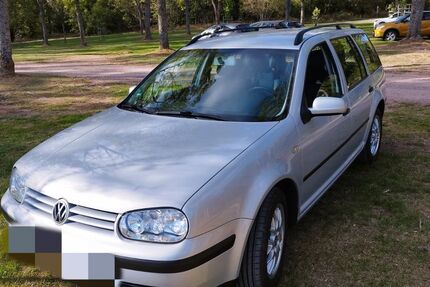 VW Golf 133.000 km 4.100 &euro; Riedern am Wald 79777