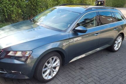 Skoda Superb 102.000 km 17.490 &euro; Bochum 44869