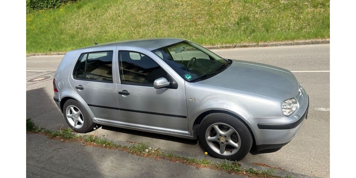 VW Golf 250.000 km 1.900 &euro; Bad urach 72574