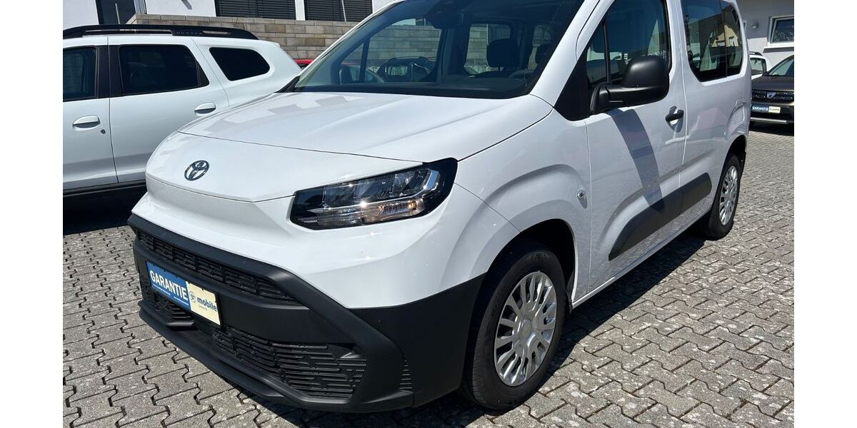 Toyota Proace (Verso) 4.872 km 23.850 &euro; Butzbach 35510