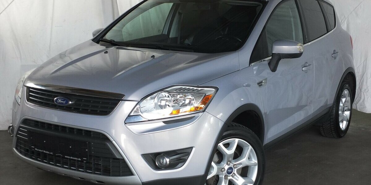 Ford Kuga 2:0 TDCI CHAMPIONS EDITION 4x4 AHK SPORT 189.518 km 5.998 &euro; Köln 50858