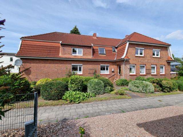 Haus zum Kaufen in Weener 380.000 € 350 m²