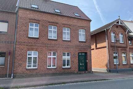 Wohnung zum Mieten in Neustadt-Glewe 250 € 30 m²
