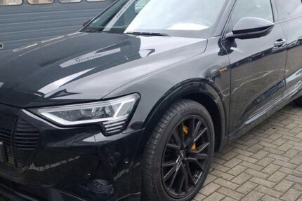 Audi e-tron 37.328 km 41.979 &euro; Wittingen 29378
