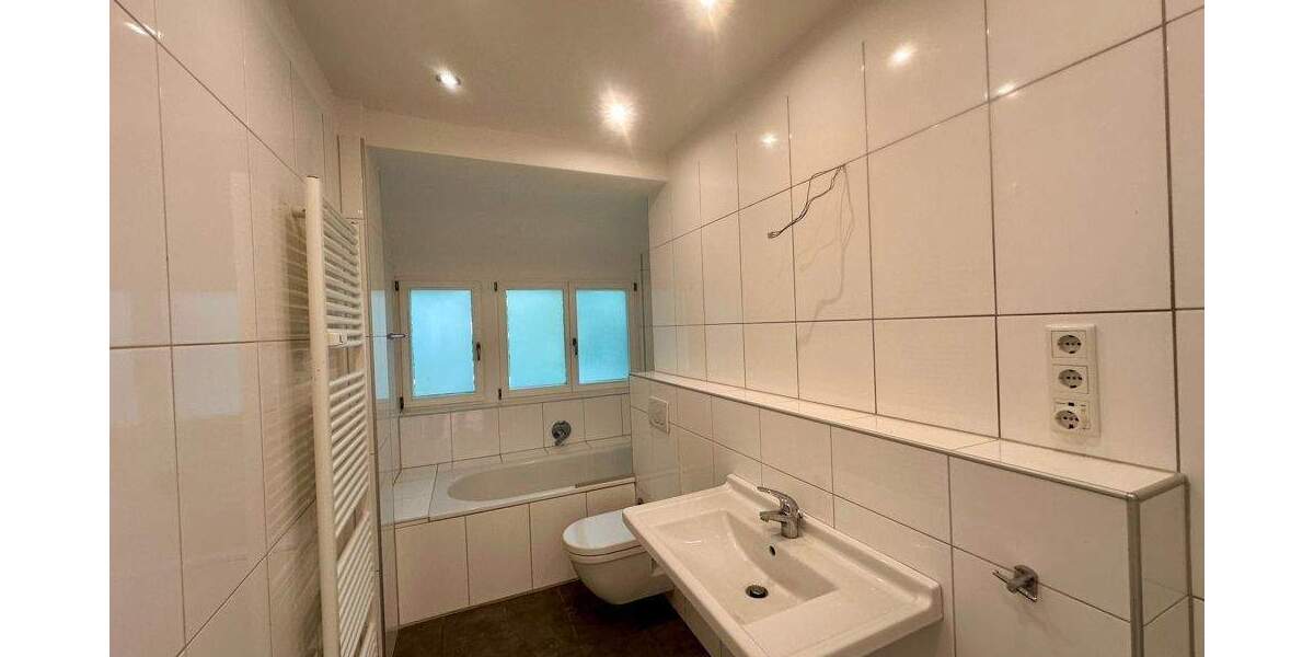 Mehrfamilienhaus, Wohnhaus Krefeld Cracau - 1 Zimmer, 496 m&sup2;, 1.650.000&euro; | Angebot:25266744